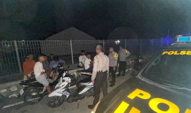 Patroli Malam Personel Polsek Lobalain, Upaya Pencegahan Aksi Premanisme Selama Operasi Pekat Turangga 2025