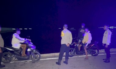 Patroli Preventif Polsek Lobalain Pada Malam Hari Untuk Cegah Aksi Premanisme