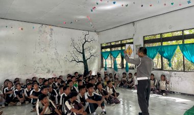 Sat Lantas Polres Rote Ndao, Goes To School Upaya Pencegahan Sejak Dini Pelanggaran Lalu Lintas