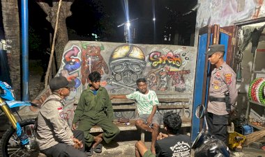 Patroli Malam Personel Polsek Rote Barat Daya Untuk Ciptakan Rasa Aman Bagi Masyarakat