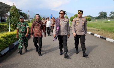 Wakapolda NTT Disambut Hangat di Ende, Gelar Kegiatan Asistensi Jajaran Polres Daratan Flores