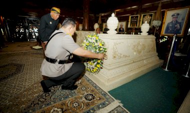 Setelah BJ Habibie-Soeharto, Kapolri akan Ziarah ke Makam Gusdur-Bung Karno Besok