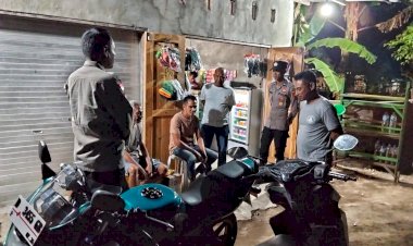 Kapolsek RBD :  Patroli Pada Malam Hari, Upaya Polsek Rote Barat Daya Pastikan Keamanan Masyarakat
