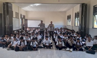 Edukasi Pembinaan Kamtibmas Oleh Personel Polsek Rote Barat Pada Kegiatan MPLS  SMAN 1 Rote Barat
