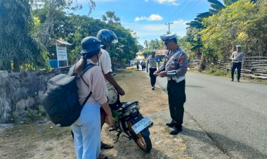 Hari Ketiga Operasi Patuh Turangga 2025, Diberikan Teguran Bagi  Pengendara Dan Edukasi Kamseltibcarlantas Bagi Masyarakat