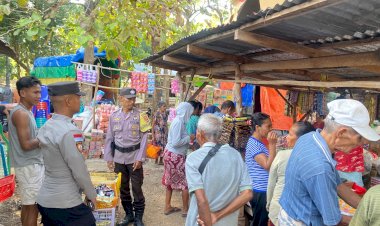 Komitmen Untuk Menjaga Keamanan Dan Kenyamanan Masyarakat, Personel Polsek Rote Barat Daya Lakukan Patroli Dialogis