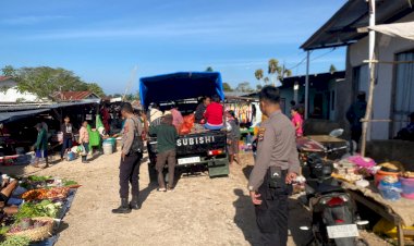 Kegiatan Preventif Gangguan Kamtibmas Di Area Pasar, Upaya Polsek Rote Selatan Jaga Kamtibmas Tetap Kondusif