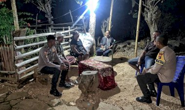 Patroli Malam Polsek Rote Tengah Tingkatkan Keamanan Dan Edukasi Pembinaan Kamtibmas