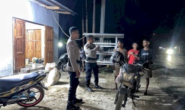 Patroli Malam Personel Polsek Rote Barat Laut, Langkah Preventif Antisipasi Gangguan Keamanan