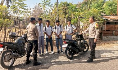 Patroli Preventif Personel Polsek Rote Barat Daya, Tingkatkan  Rasa Aman Bagi Warga