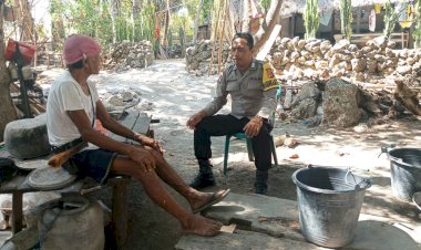 Kegiatan Sambang Bhabinkamtibmas Polsek RBD  di Desa Oetefu