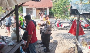 Pengamanan Dan Patroli Dialogis di Pasar Busalangga, Wujud Pelayanan Prima Polsek RBL Untuk Masyarakat
