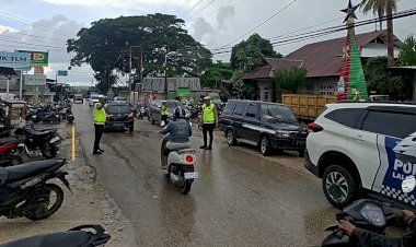 Ops Lilin Turangga 2025, Satgas Kamseltibcarlantas Polres Rote Ndao Pastikan Arus Lalu Lintas Lancar