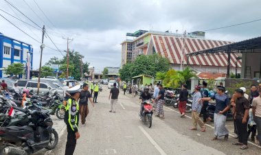 Sat Lantas Polres Rote Ndao Melakukan Pengamanan  Ibadah Shalat Jumat