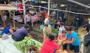Polsek Pantaibaru Lakukan Pengamanan di Pasar Olafulihaa, Jamin Kenyamanan Masyarakat