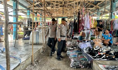 Jamin Kenyamanan Masyarakat, Personel Polsek Rote Barat Laut Patroli di Pasar Busalangga