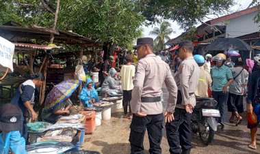 Polsek Rote Barat  Laut Laksanakan Patroli dan Pengamanan di Pasar Busalangga