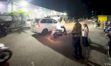 Pastikan Kenyamanan Ibadah, Polsek Lobalain Lakukan Pengamanan