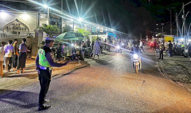 Sat Lantas Polres Rote Ndao Tingkatkan Pengamanan, Wujudkan Kamseltibcarlantas Hingga Sholat Tarawih Berakhir