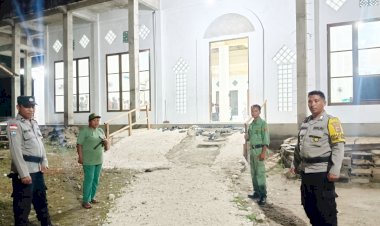 Tingkatkan Kenyamanan Pelaksanaan Ibadah, Polsek Rote Barat Laut Lakukan Pengamanan