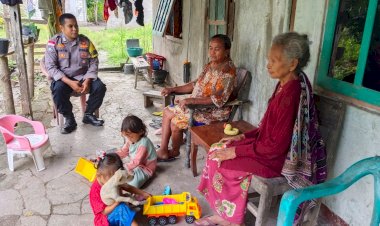 Sambangi Warga di Desa Binaan, Bhabinkamtibmas Polsek Pantaibaru Jaga Kemitraan Jaga Kamtibmas