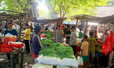 Polsek Rote Barat Daya Tingkatkan Pengamanan di Pasar Sakubatun