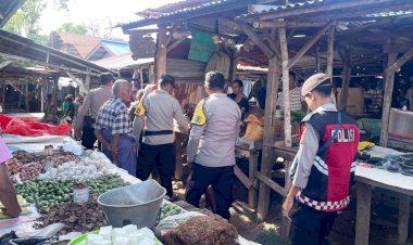 Jamin Keamanan di Pasar Busalangga, Polsek Rote Barat Laut Lakukan Patroli Dialogis dan Pengamanan