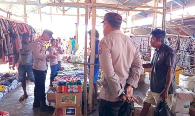 Polsek Rote Barat Daya Lakukan Pengamanan di Pasar Tudameda, Wujud Polri Untuk Masyarakat