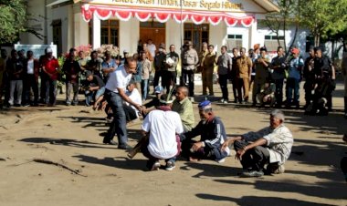 Ritual Bau Lolon Satukan Dua Kampung, Kapolda NTT Dorong Perdamaian Jadi Komitmen Bersama