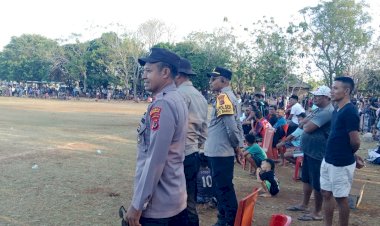 Polsek Rote Barat Lakukan Pengamanan Pertandingan Sepakbola Oenale Cup IV