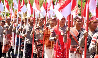 Kapolda NTT Hadiri Pawai Pembangunan 2026, 69 Tim Tampilkan Wajah Keberagaman NTT