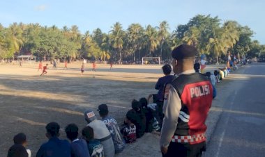Polsek Rote Barat Lakukan Pengamanan Pertandingan Sepakbola Camat Rote Barat Cup III