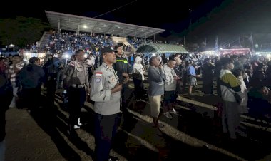 Polres Rote Ndao  Intensifkan Pengamanan di Lapangan Baa, Jaga Keamanan Masyarakat