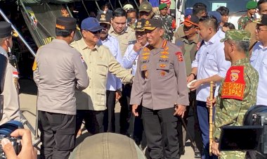 Presiden Prabowo Cek Dapur Lapangan Polri dan Water Treatment di Posko Pengungsian Danga