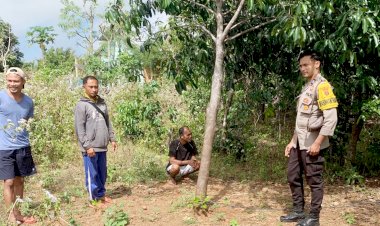 Sambangi Warga, Bhabinkamtibmas Polsek Rote Selatan Ajak Warga Cegah Karhutla