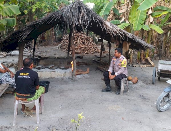 Kegiatan Patroli Dialogis Bhabinkamtibmas Polsek Pantaibaru di Desa Nusakdale