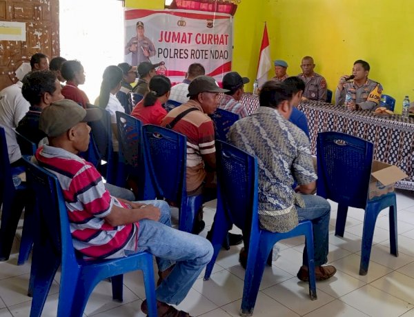 Gelar Jumat Curhat Bersama Warga Oetutulu, Kapolres Dengar Langsung Aspirasi Warga