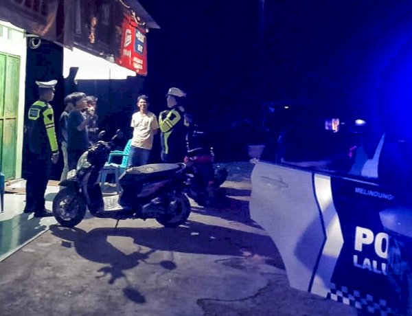 Satua Lalu Lintas Polres Rote Ndao Tingkatkan Patroli Lampu Biru Pada Malam Hari
