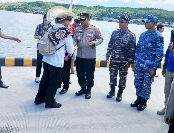 Kapolres Rote Ndao dan Forkopimda Sambut Kedatangan Tim Kunjungan Kerja Kemenko Polhukam RI