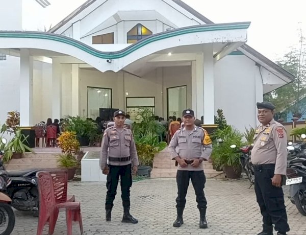 Polsek Rote Barat Laut Lakukan Pengamanan Ibadah Perayaan Natal