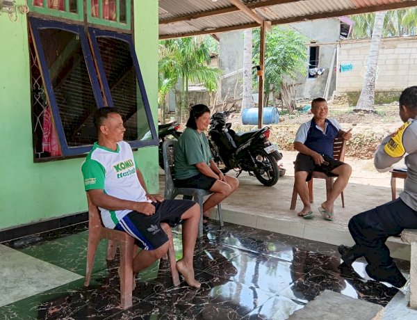 Kegiatan Sambang Bhabinkamtibmas Polsek Rote Selatan di Desa Binaan