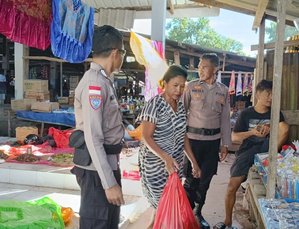 Pastikan Kenyamanan Masyarakat, Polsek Rote Barat Laut Tingkatkan Pengamanan di Pasar Busalangga