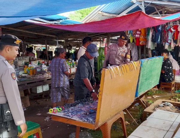 Polsek Rote Selatan Gelar Pengamanan di Pasar Oele, Pastikan Kenyamanan Masyarakat