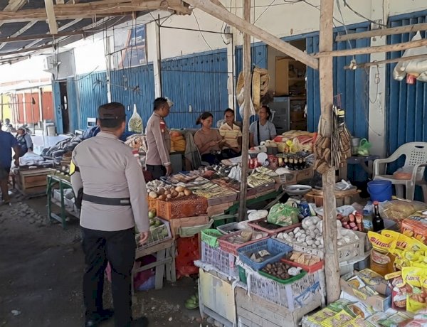 Polsek Lobalain Gelar Patroli Dialogis Monitoring Aktifitas Masyarakat