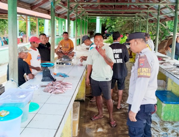 Polsek Pantaibaru Laksanakan Patroli dan Pengamanan di Pasar Olafulihaa