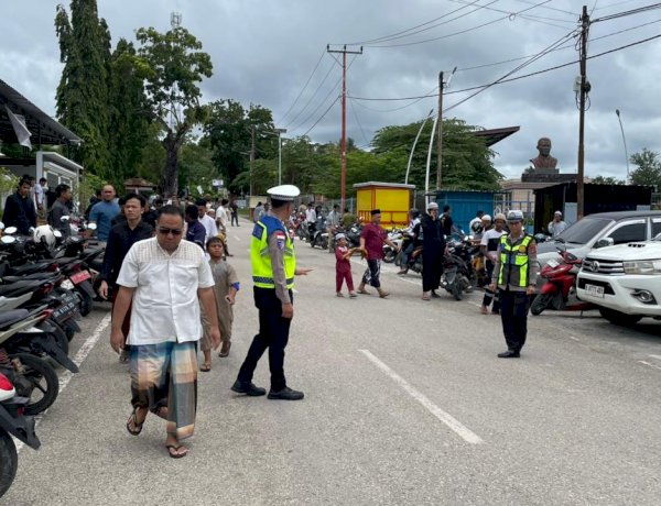 Pengaturan Arus Lalu Lintas dan Pengamanan Sholat Jumat Oleh Satuan Lalu Lintas Polres Rote Ndao