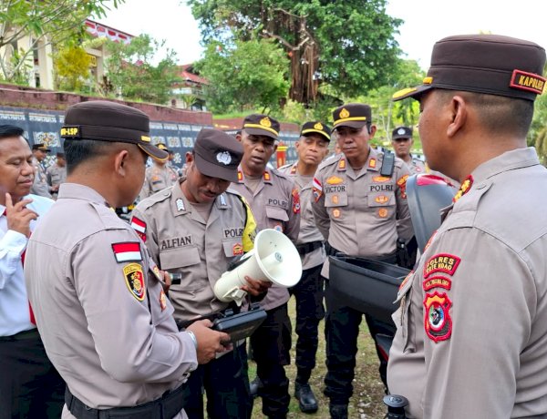 Pemeriksaan Kendaraan Operasional Bhabinkamtibmas  Oleh Kapolres Rote Ndao