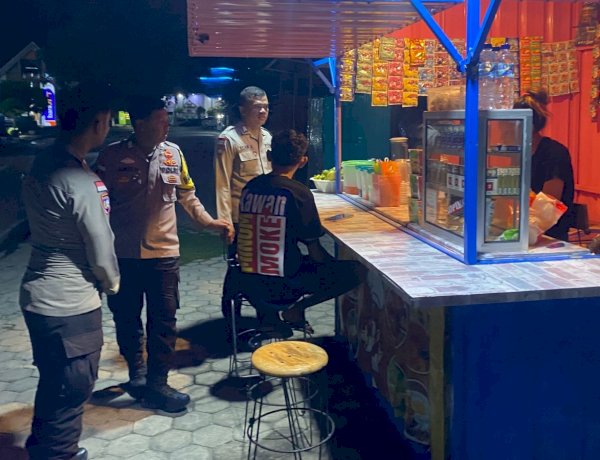 Lakukan Giat Patroli Rutin Pada Malam Hari, Polsek Lobalain Wujudkan Rasa Aman Bagi Masyarakat