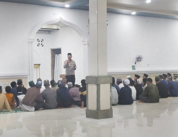 Safari Ramadhan Kapolres Rote Ndao Bersama PJU di Jemaah  Mesjid Ar Rahman Oenggae