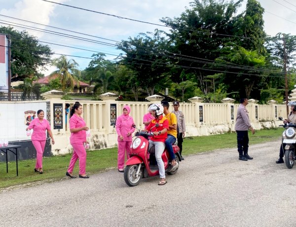 Polsek Rote Barat Daya Bagikan Takjil Gratis Didepan Mapolres  Rote Ndao